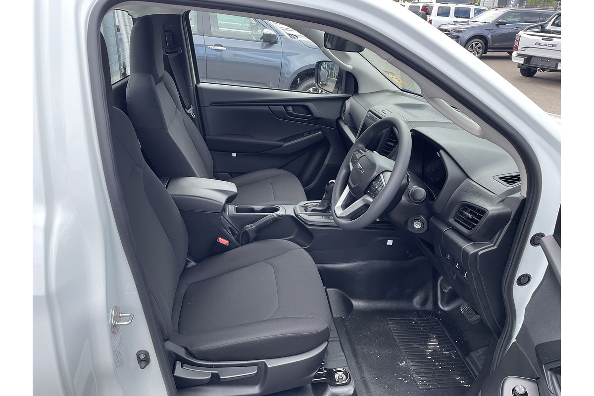 2025 Isuzu D-MAX SX High Ride Rear Wheel Drive