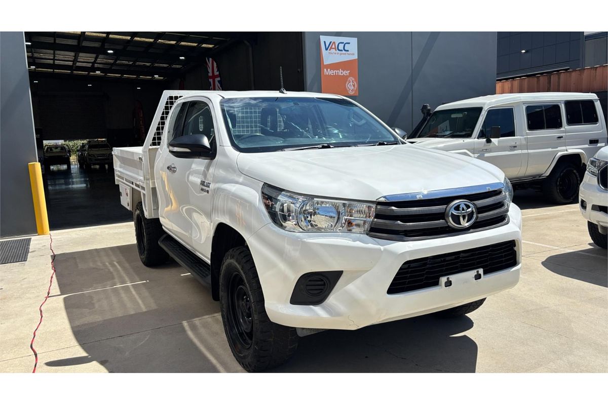 2016 Toyota Hilux SR GUN126R 4X4