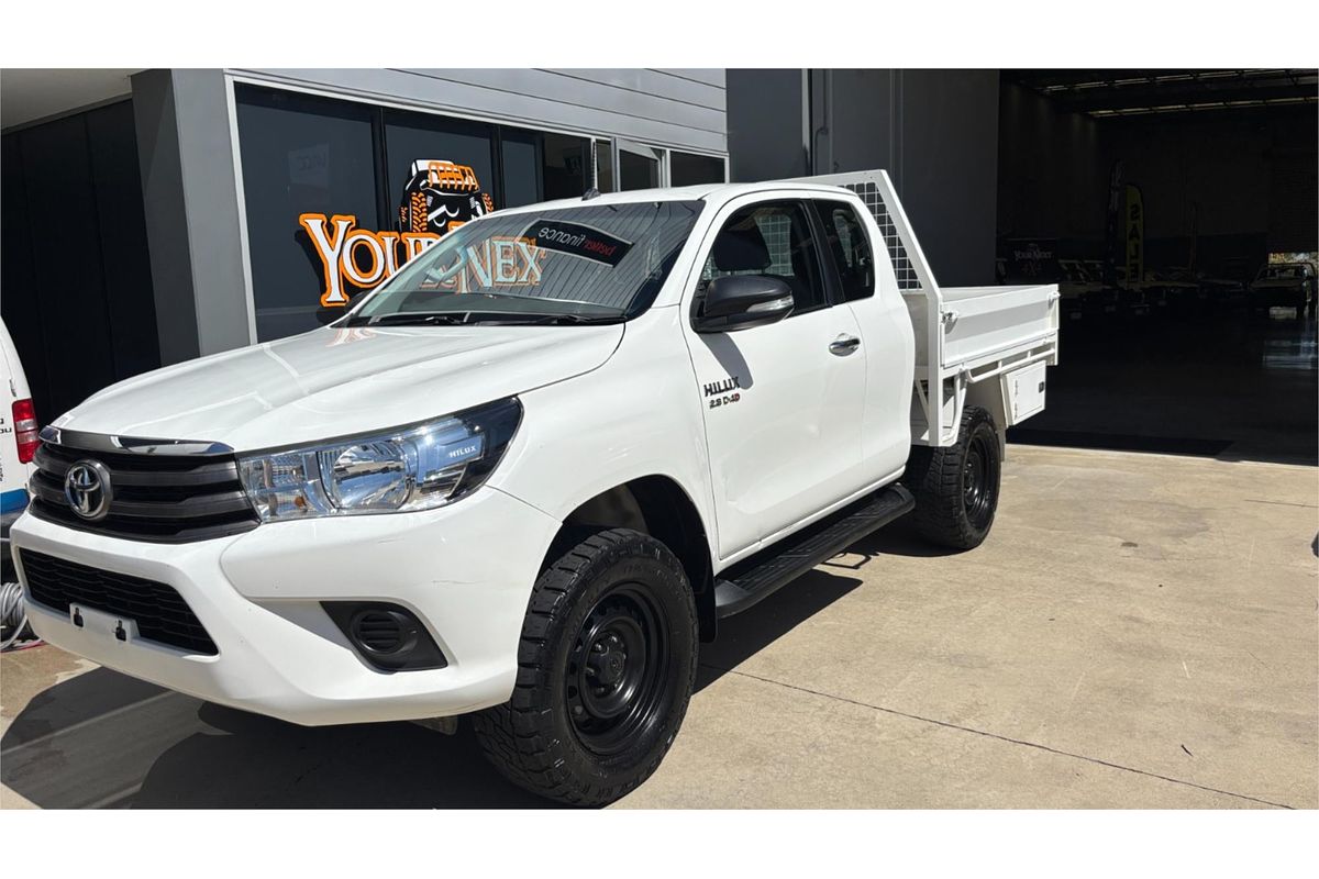 2016 Toyota Hilux SR GUN126R 4X4