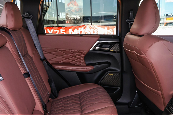 2025 Mitsubishi Outlander Exceed Tourer ZM AWD