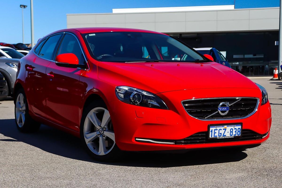 2013 Volvo V40 T4 Luxury