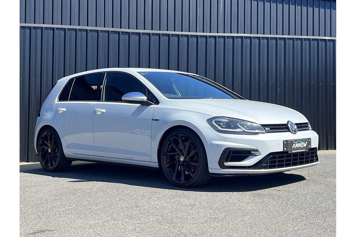 2017 Volkswagen Golf R 7.5