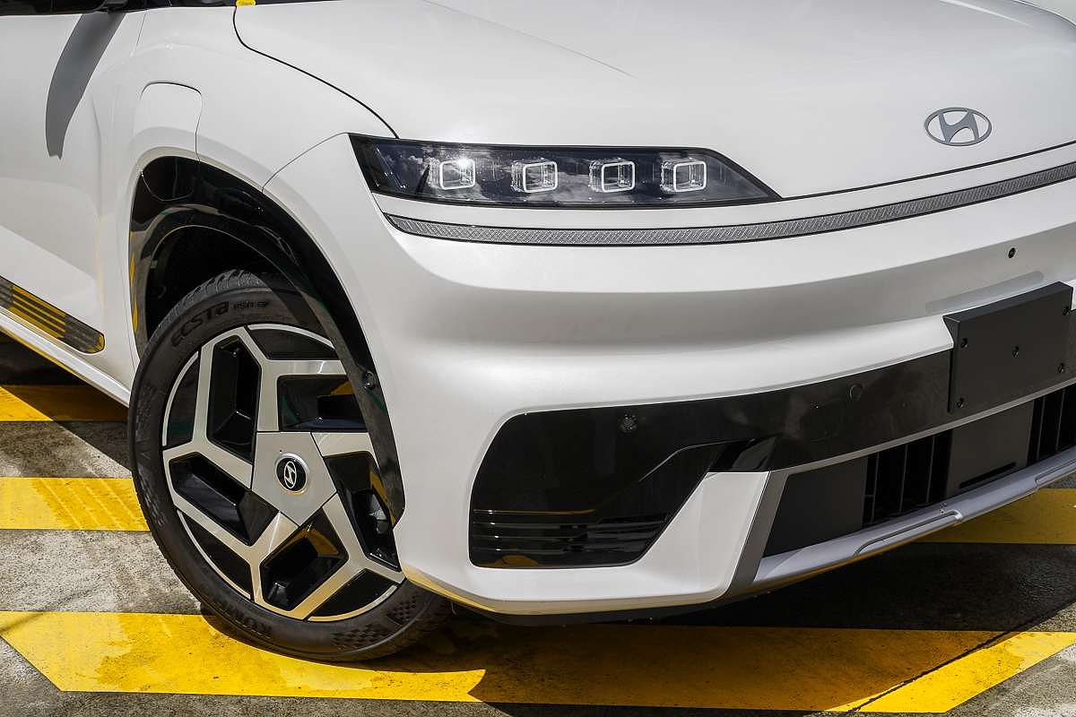 2025 Hyundai ELEXIO Elite OE1.V1