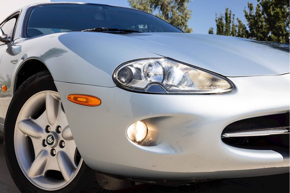 1996 Jaguar XK8 Classic