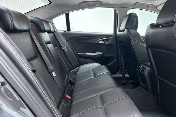 2017 Holden Calais V VF Series II thumb-11