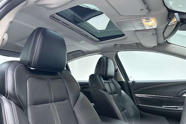 2017 Holden Calais V VF Series II thumb-14