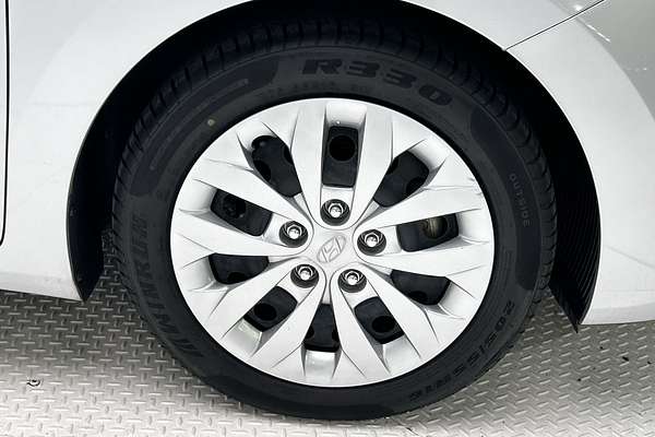 2015 Hyundai i30 Active GD3 Series II thumb-9