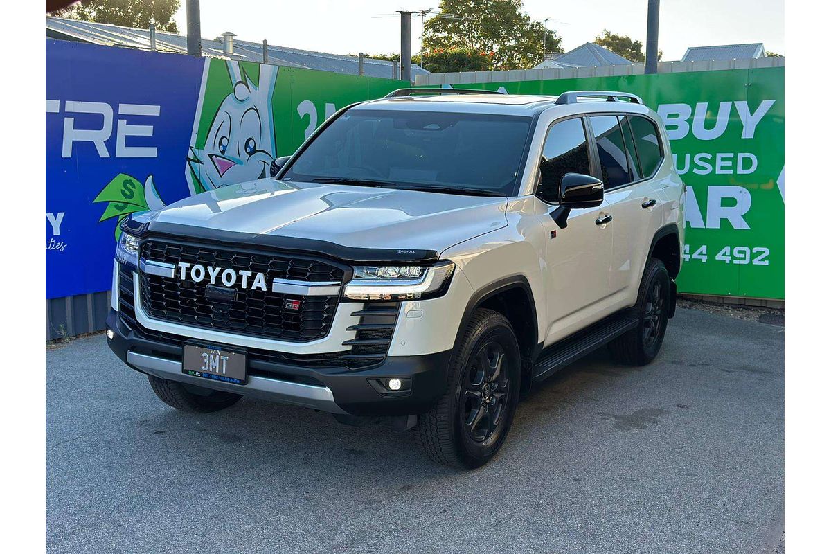 2025 Toyota Landcruiser GR Sport FJA300R