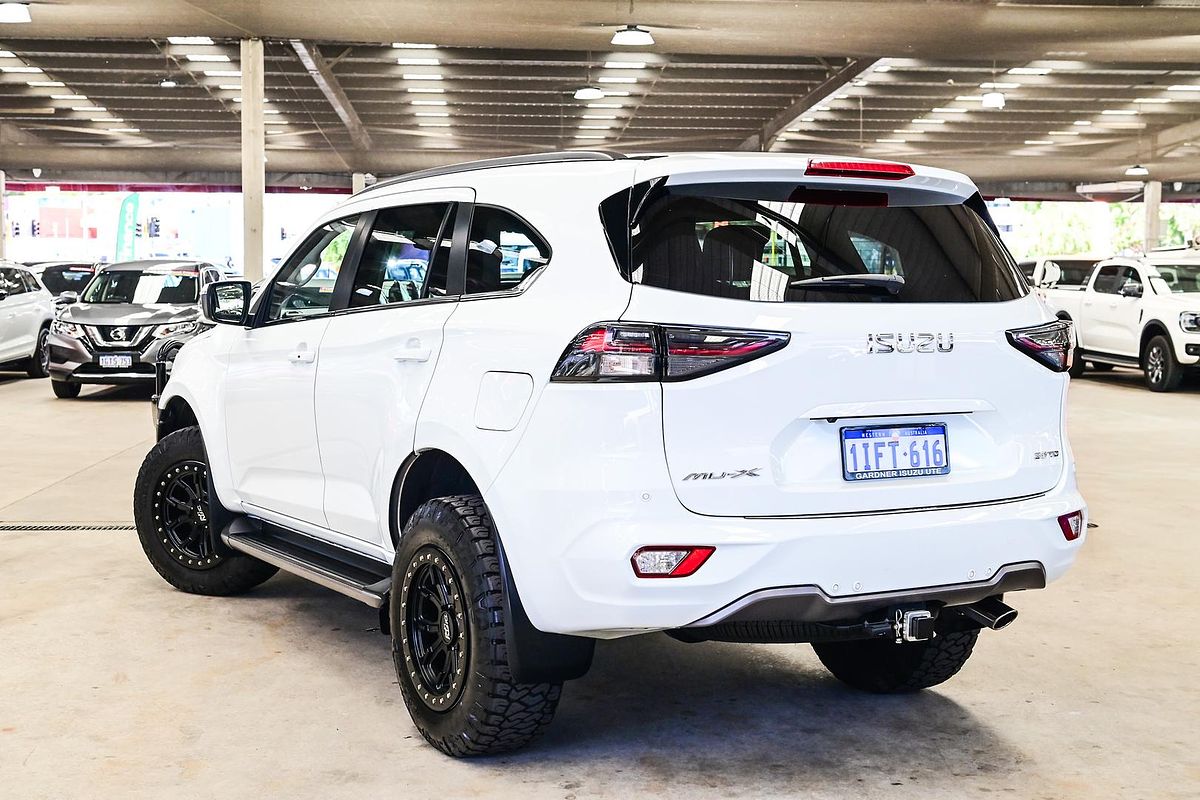 2024 Isuzu MU-X LS-T