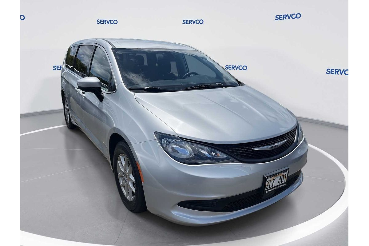 2022 Chrysler Voyager LX