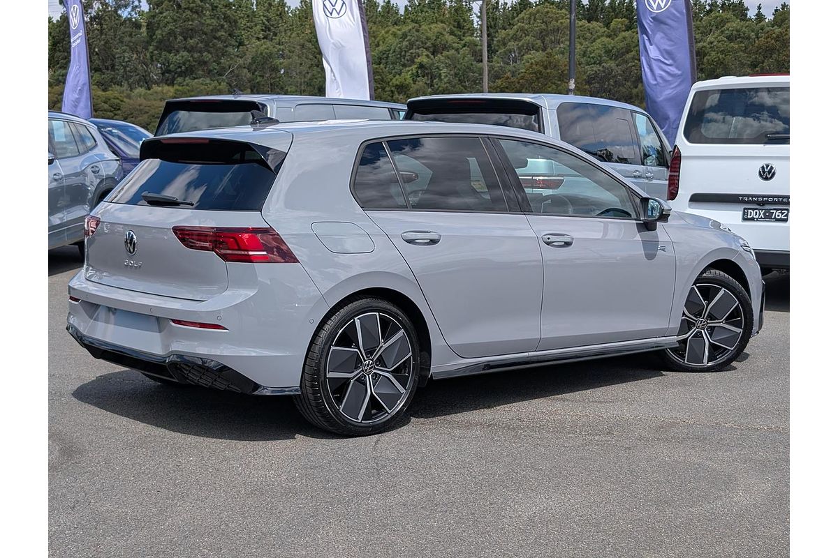 2026 Volkswagen Golf 110TSI R-Line 8.5