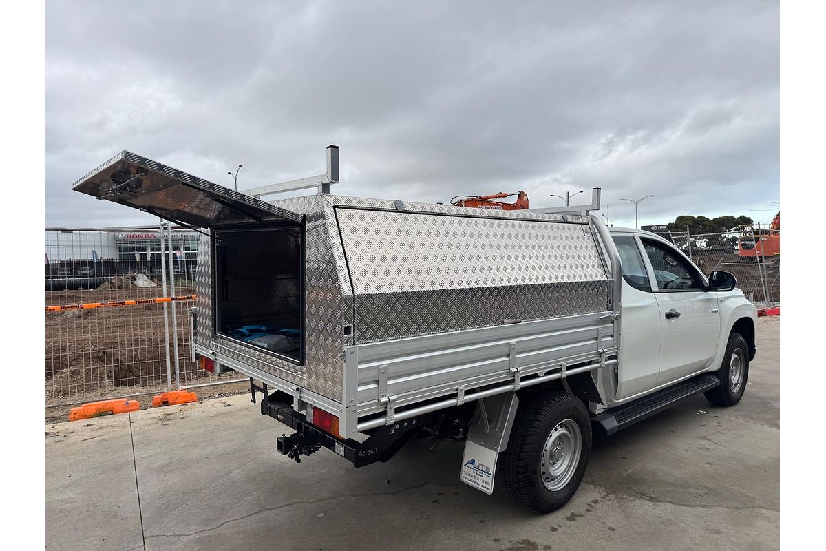 2024 Mitsubishi Triton GLX MR 4X4