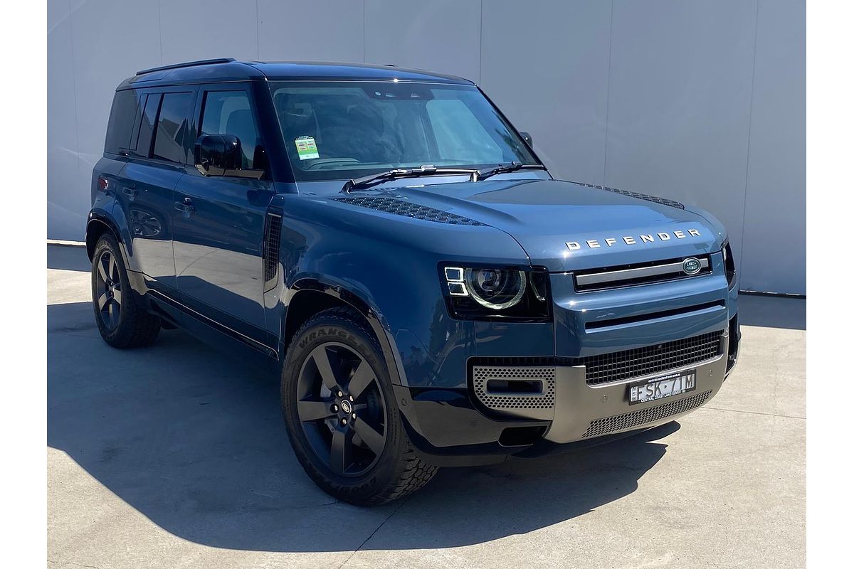 2025 Land Rover Defender 110 P400e X-Dynamic SE L663