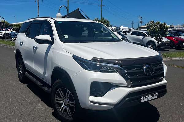 2025 Toyota Fortuner GXL GUN156R
