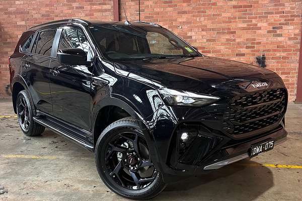 2025 Isuzu MU-X X-TERRAIN