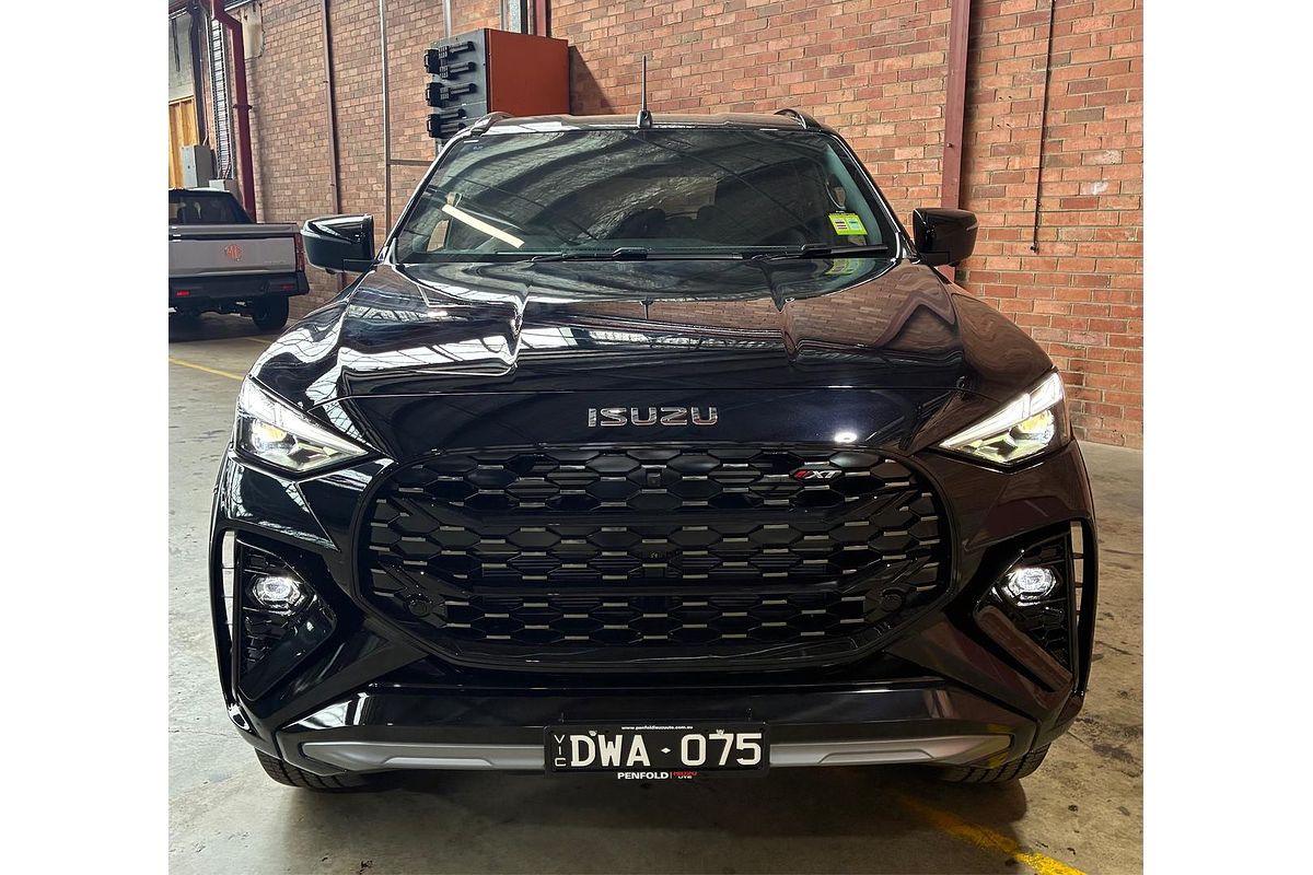 2025 Isuzu MU-X X-TERRAIN