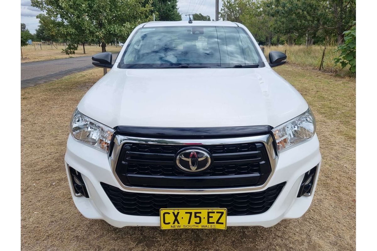 2020 Toyota Hilux SR GUN126R