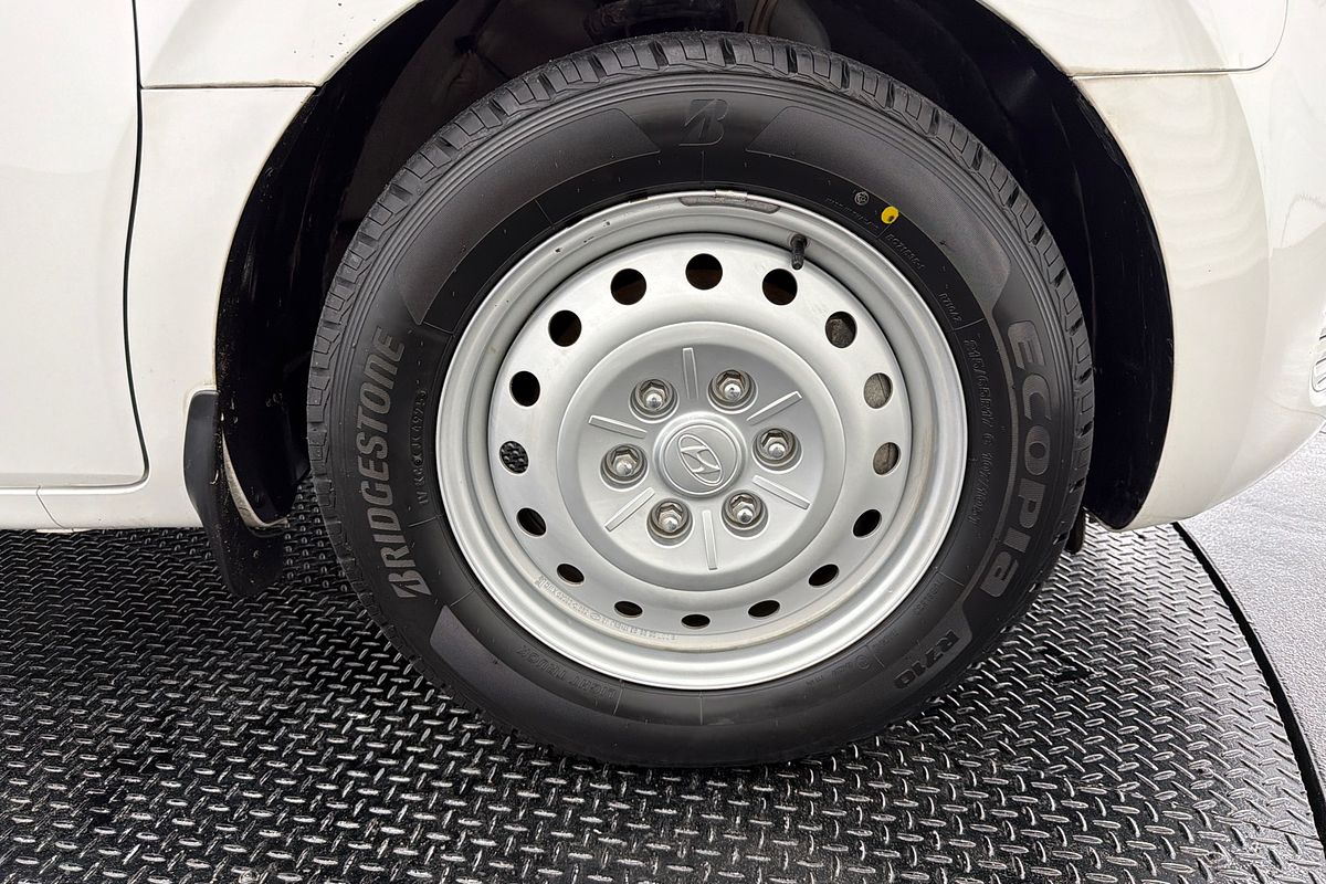 2023 Hyundai STARIA LOAD US4.V2