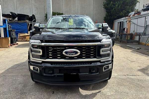 2025 Ford F450 Platinum 4X4