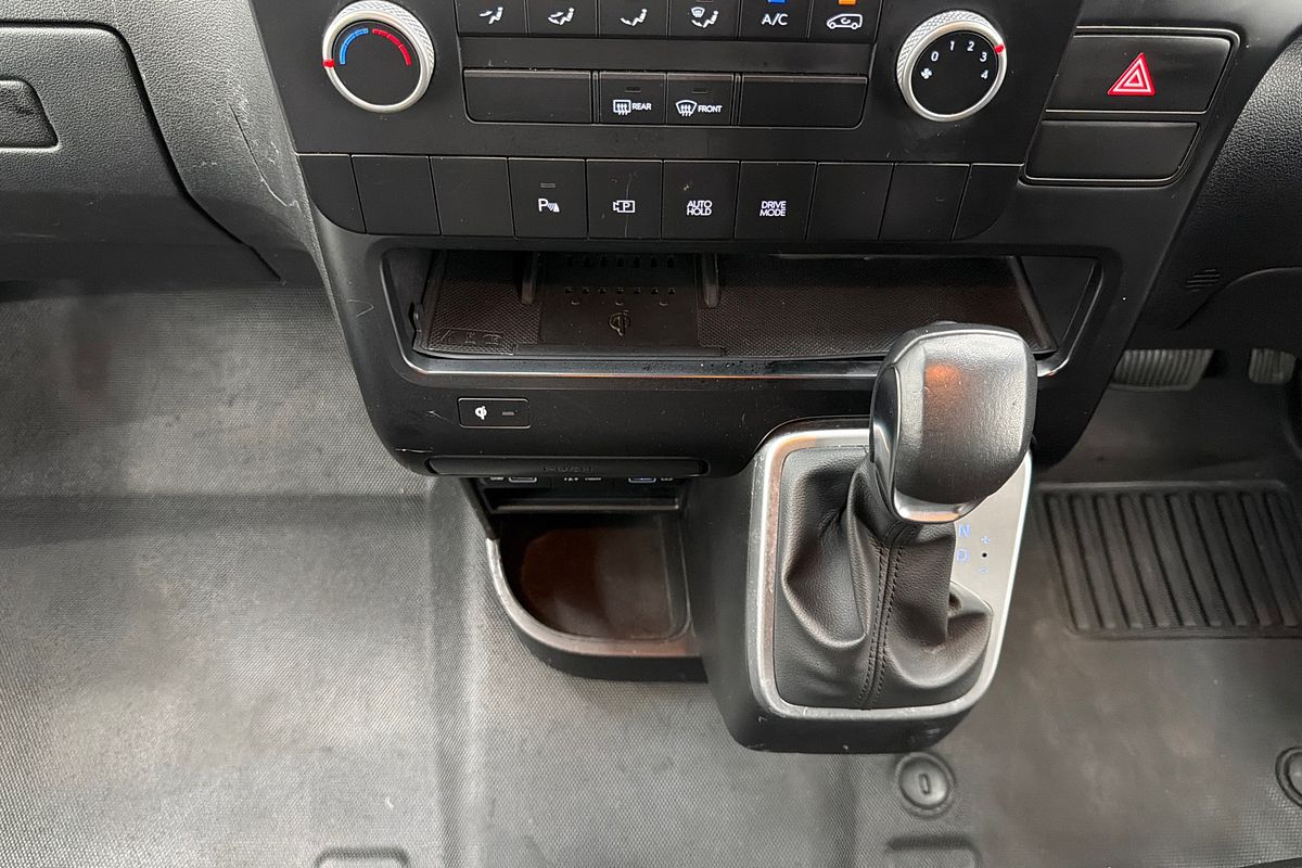 2023 Hyundai STARIA LOAD US4.V2