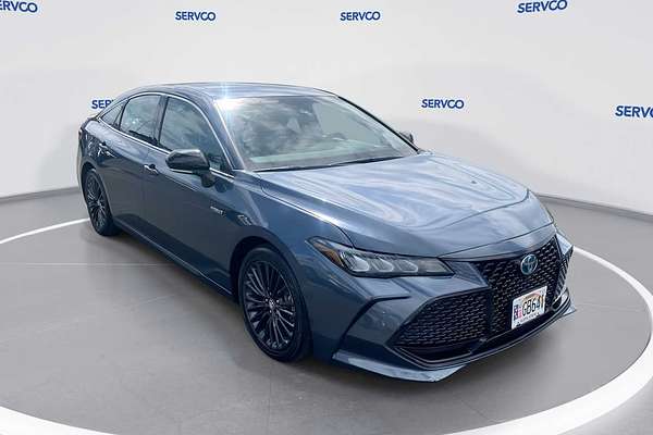 2019 Toyota Avalon Hybrid XSE