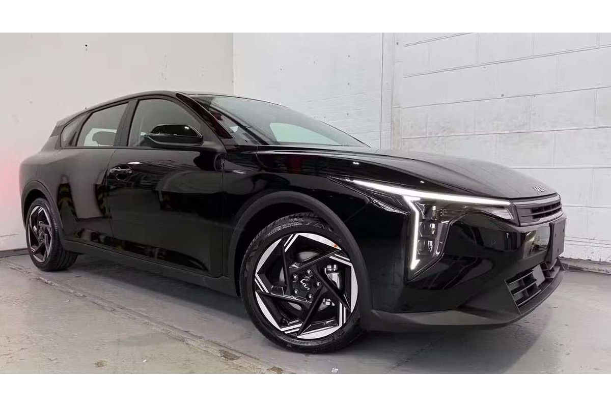 2025 Kia K4 Sport+ CL4m