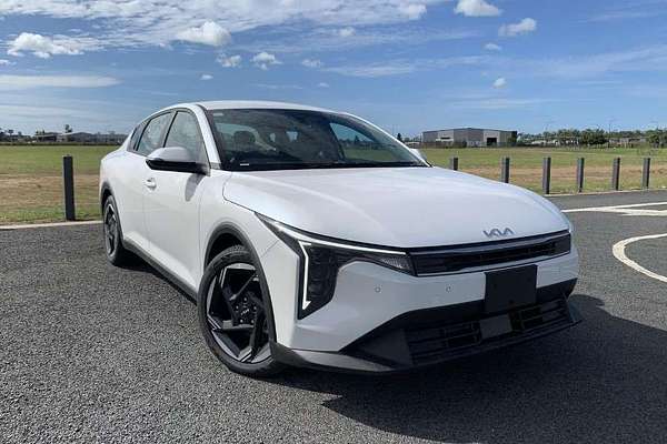 2025 Kia K4 Sport+ CL4m