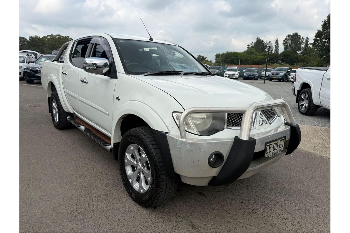 2015 Mitsubishi Triton GLX-R MN 4X4