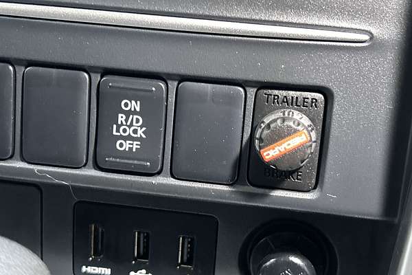 2020 Mitsubishi Triton GLX+ MR 4X4 thumb-17