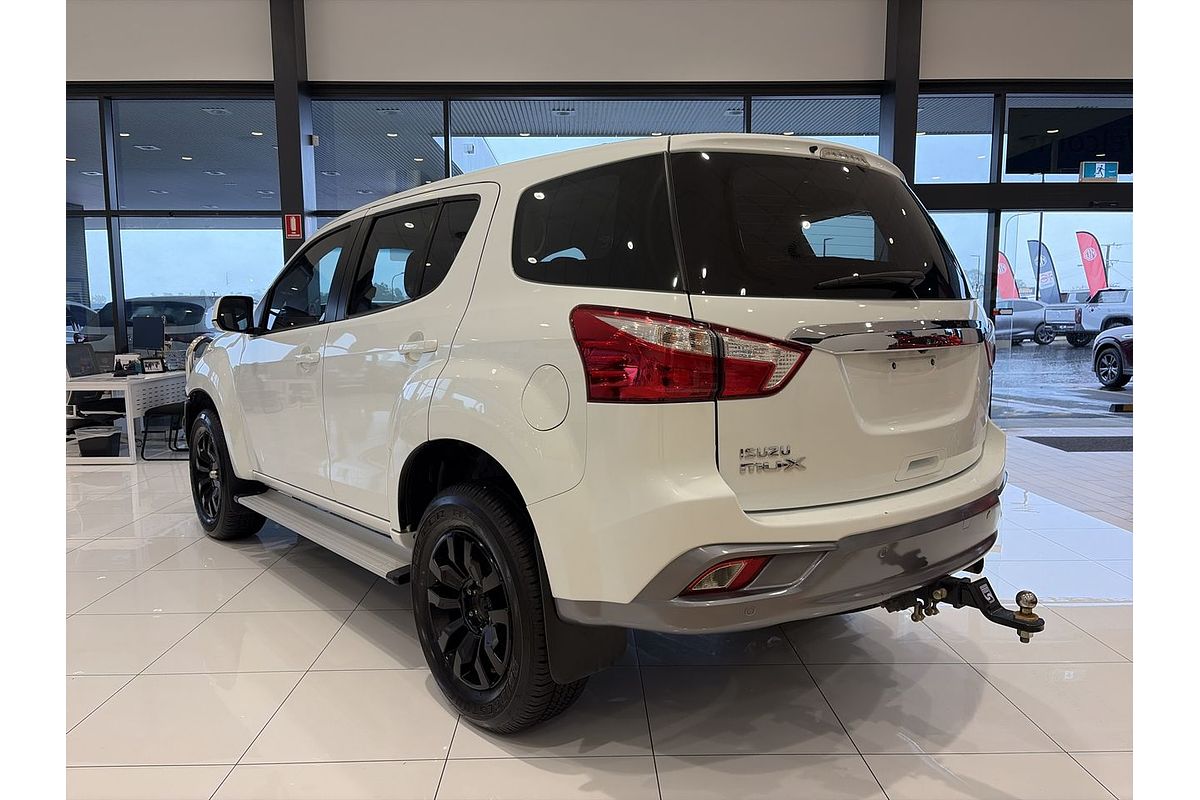 2020 Isuzu MU-X LS-M