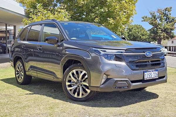 2025 Subaru Forester Hybrid Touring S6