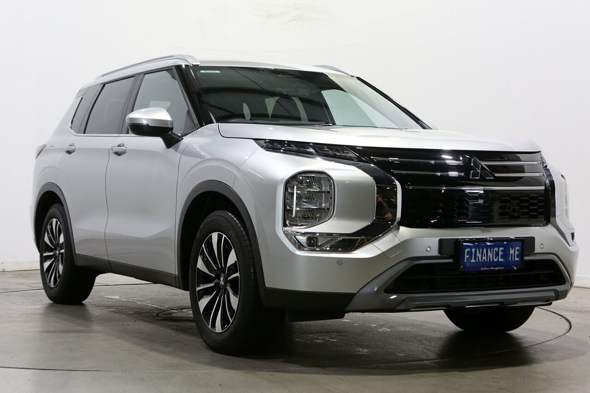 2025 Mitsubishi Outlander LS ZM