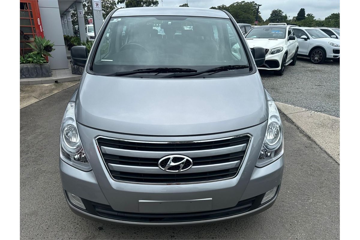 2015 Hyundai iMax TQ3-W Series II