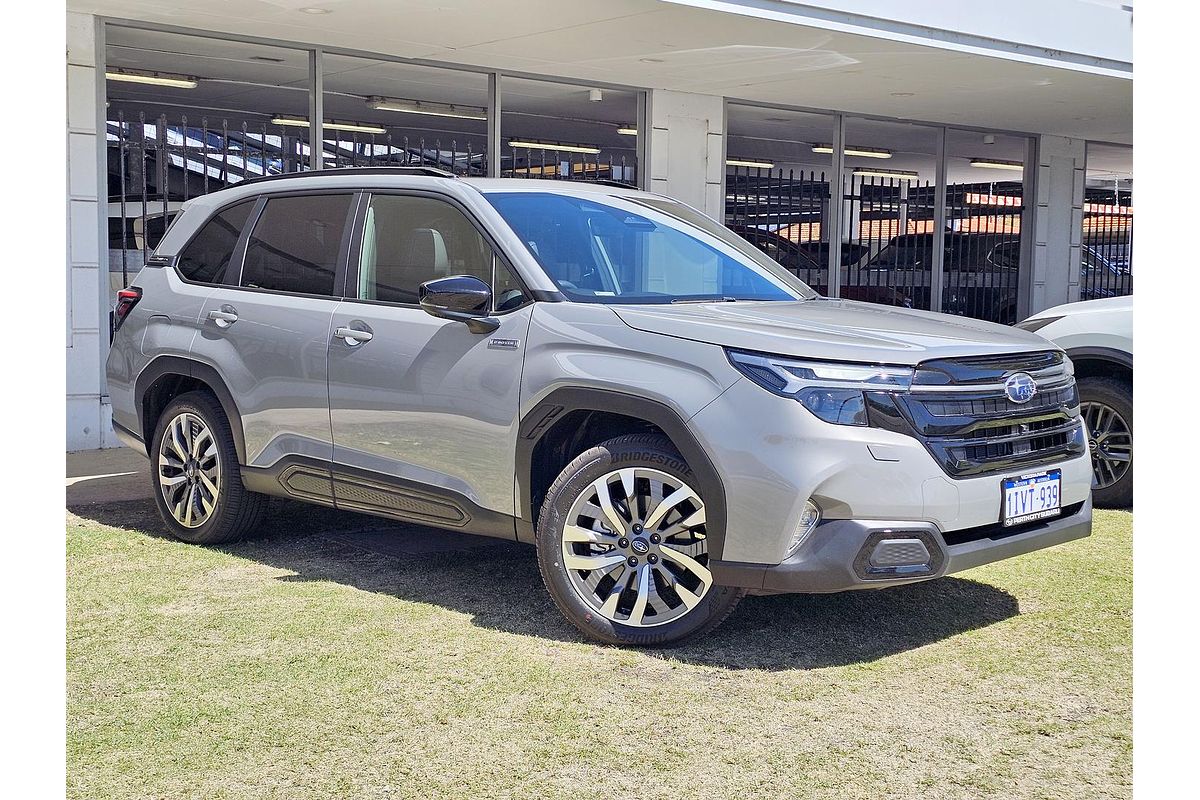 2025 Subaru Forester Hybrid Touring S6
