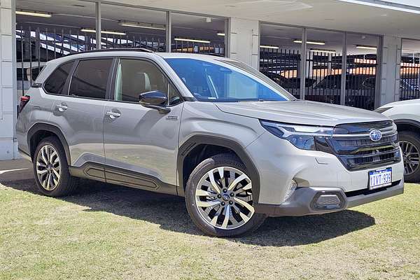 2025 Subaru Forester Hybrid Touring S6