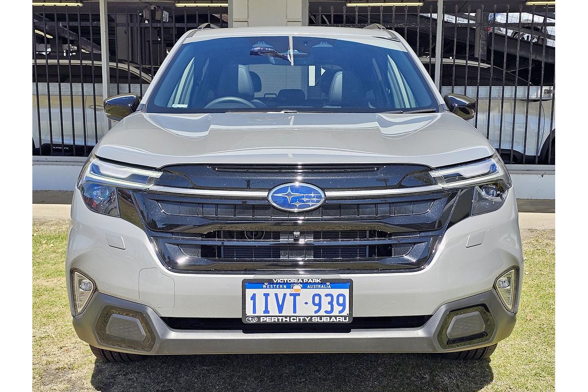 2025 Subaru Forester Hybrid Touring S6