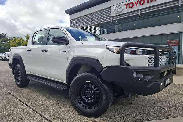 2026 Toyota Hilux SR 48V GUN227R 4X4