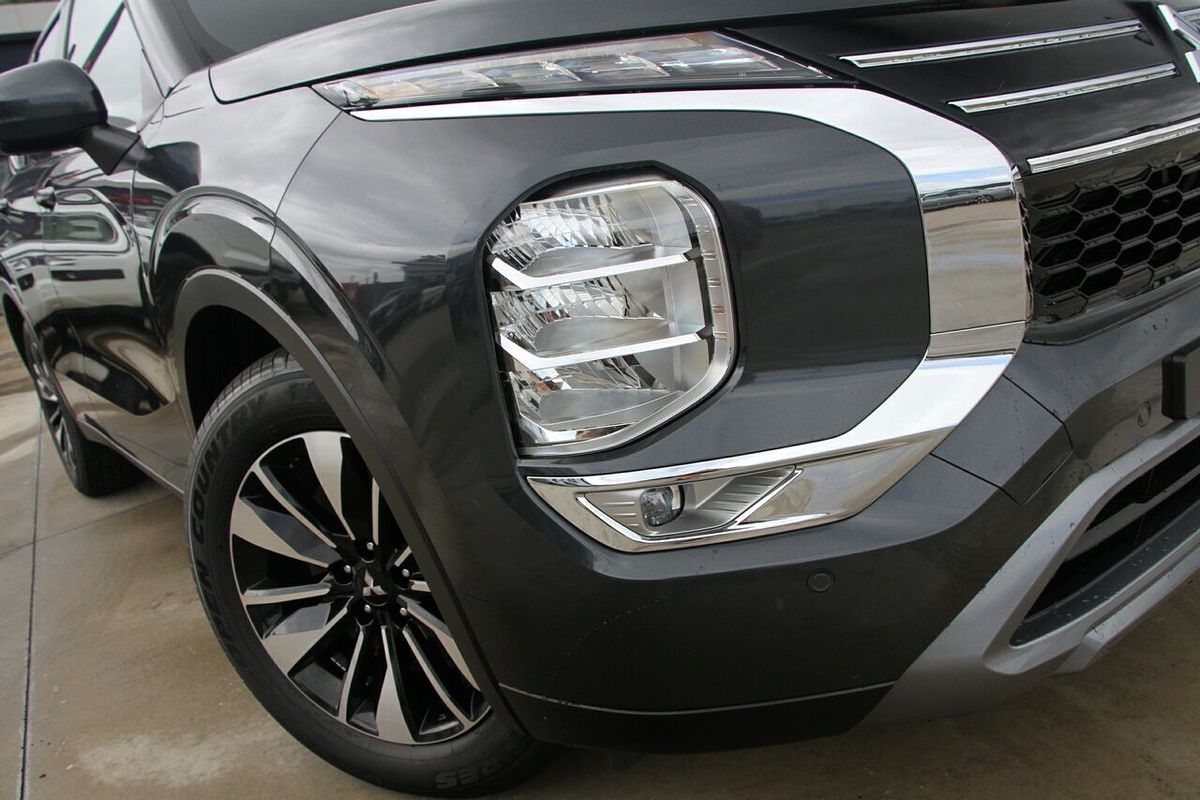 2025 Mitsubishi Outlander LS ZM