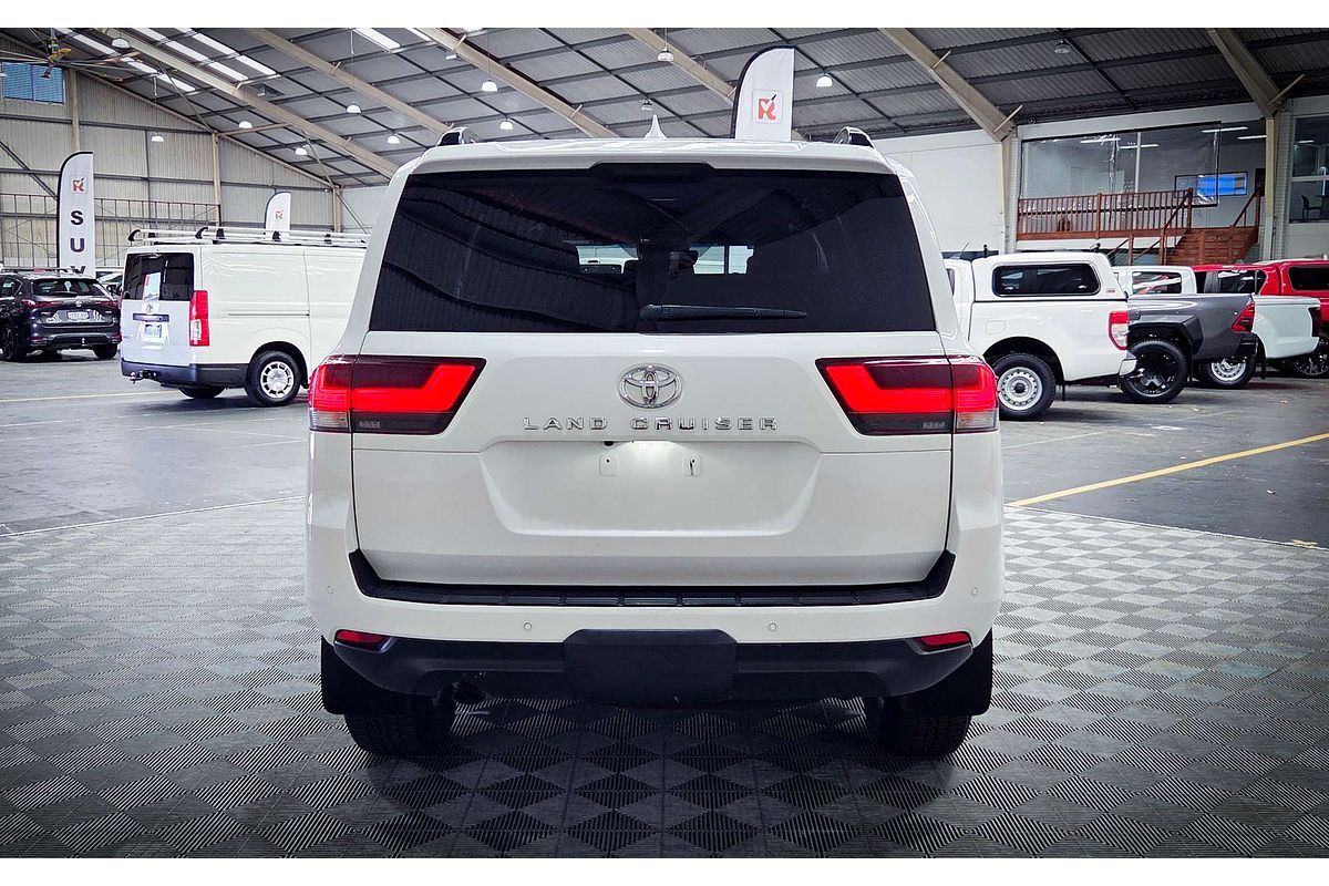2024 Toyota Landcruiser GXL FJA300R