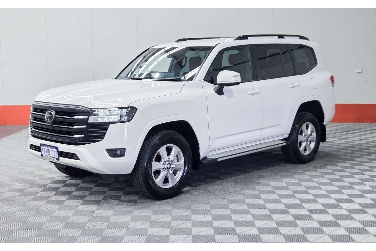 2024 Toyota Landcruiser GXL FJA300R