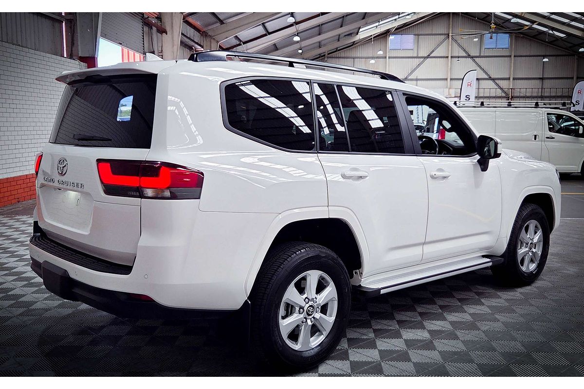 2024 Toyota Landcruiser GXL FJA300R