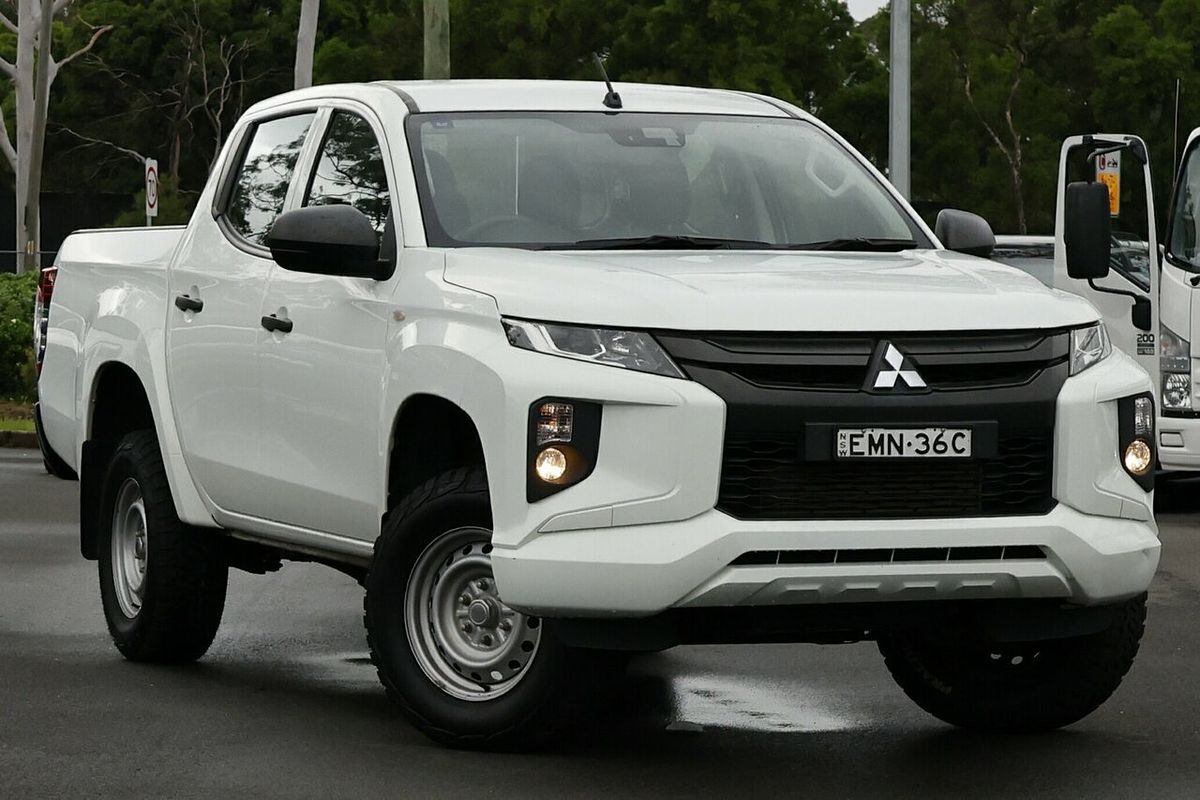 2020 Mitsubishi Triton GLX ADAS MR 4X4