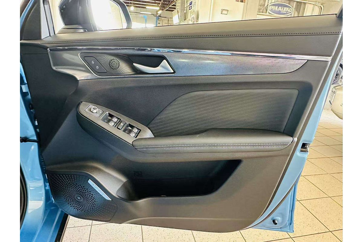 Jolion Facelift Premium Petrol Auto 4x2