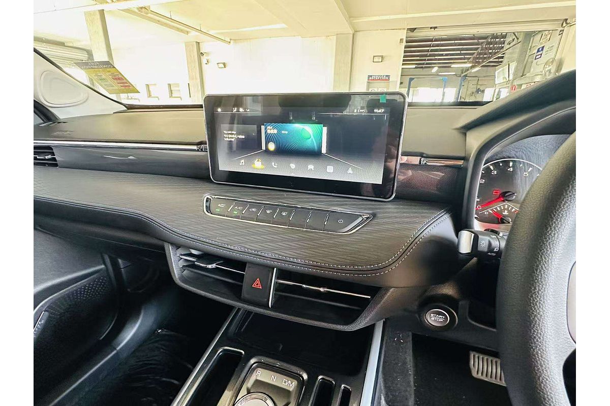 Jolion Facelift Premium Petrol Auto 4x2