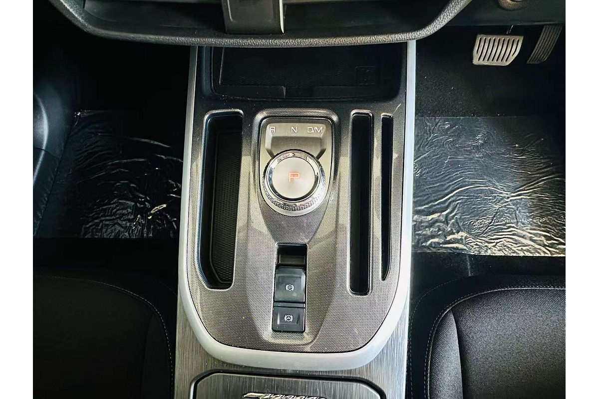 Jolion Facelift Premium Petrol Auto 4x2