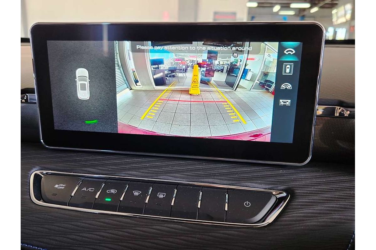 Jolion Facelift Premium Petrol Auto 4x2