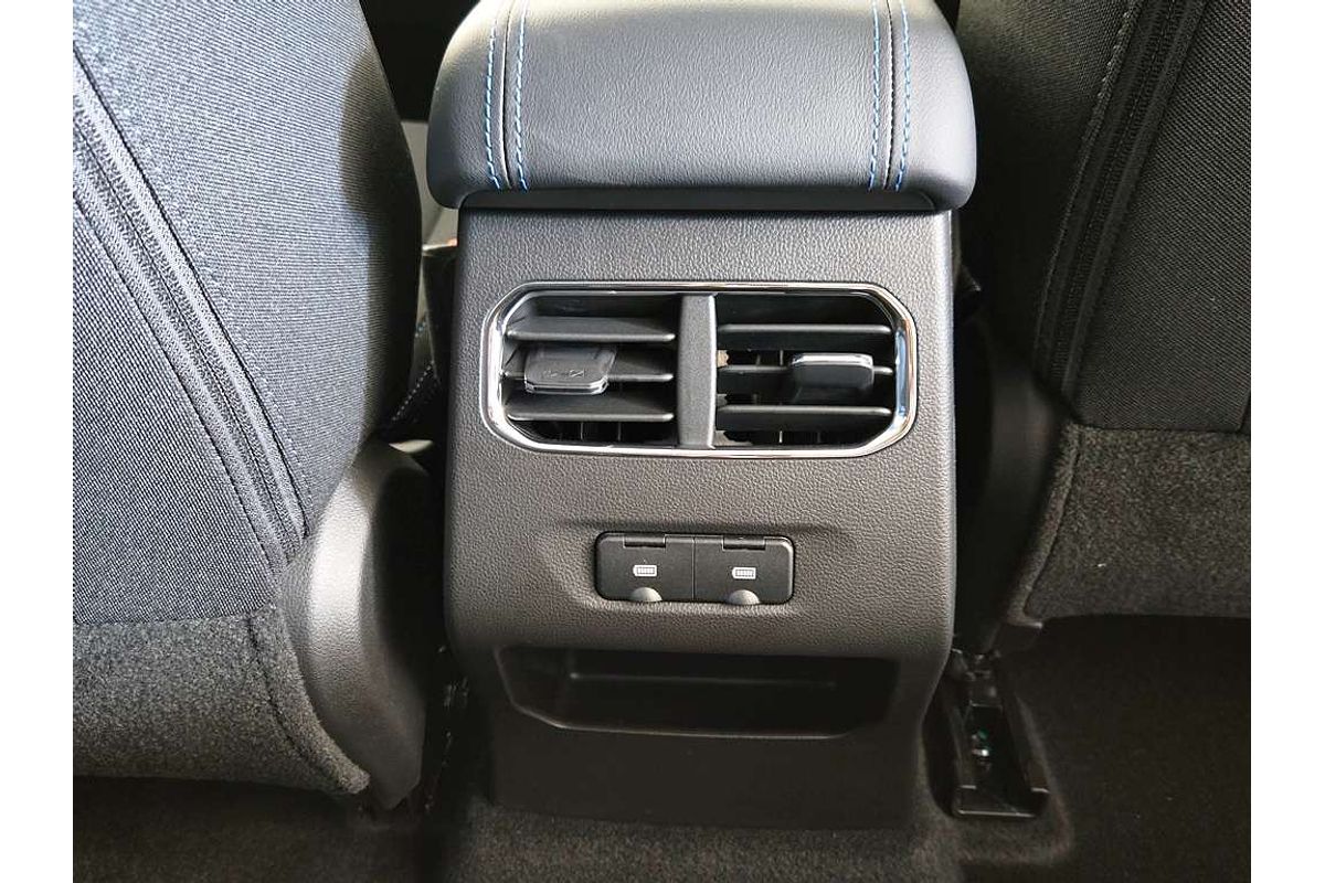 Jolion Facelift Premium Petrol Auto 4x2