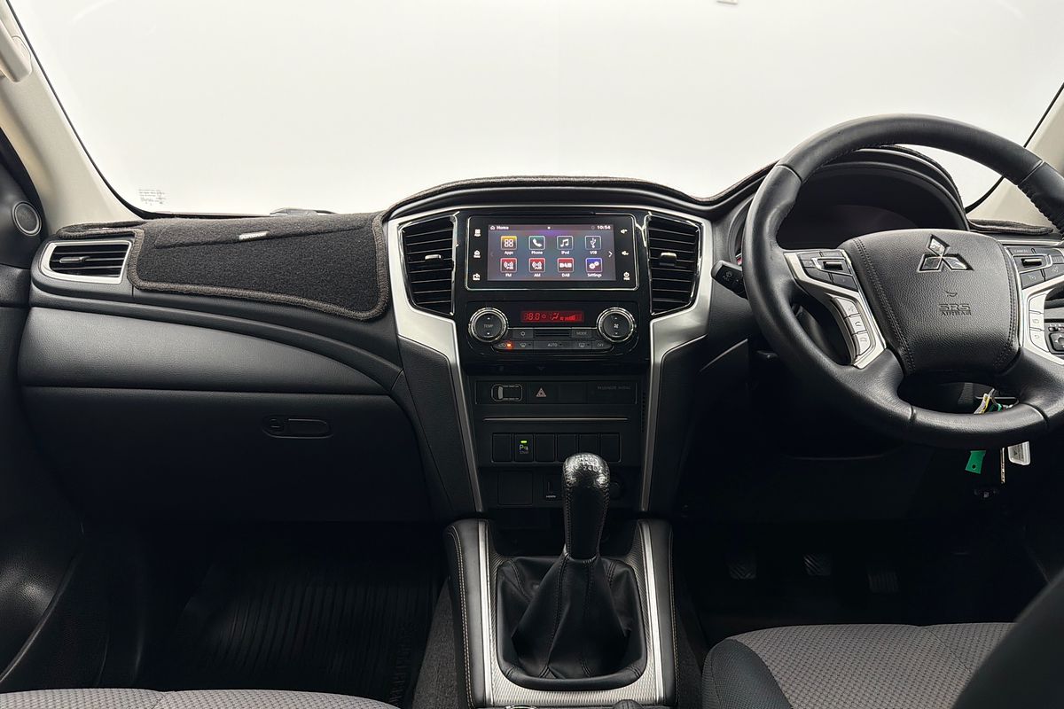 2020 Mitsubishi Triton GLX-R MR 4X4