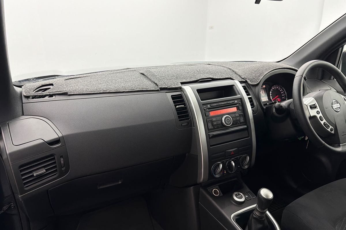 2010 Nissan X-TRAIL ST T31