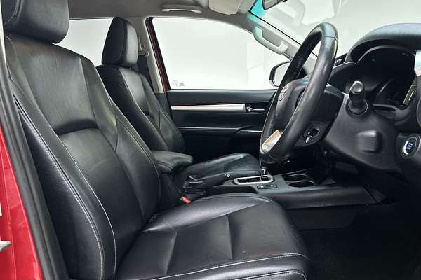 2016 Toyota Hilux SR5 GUN126R 4X4 thumb-12